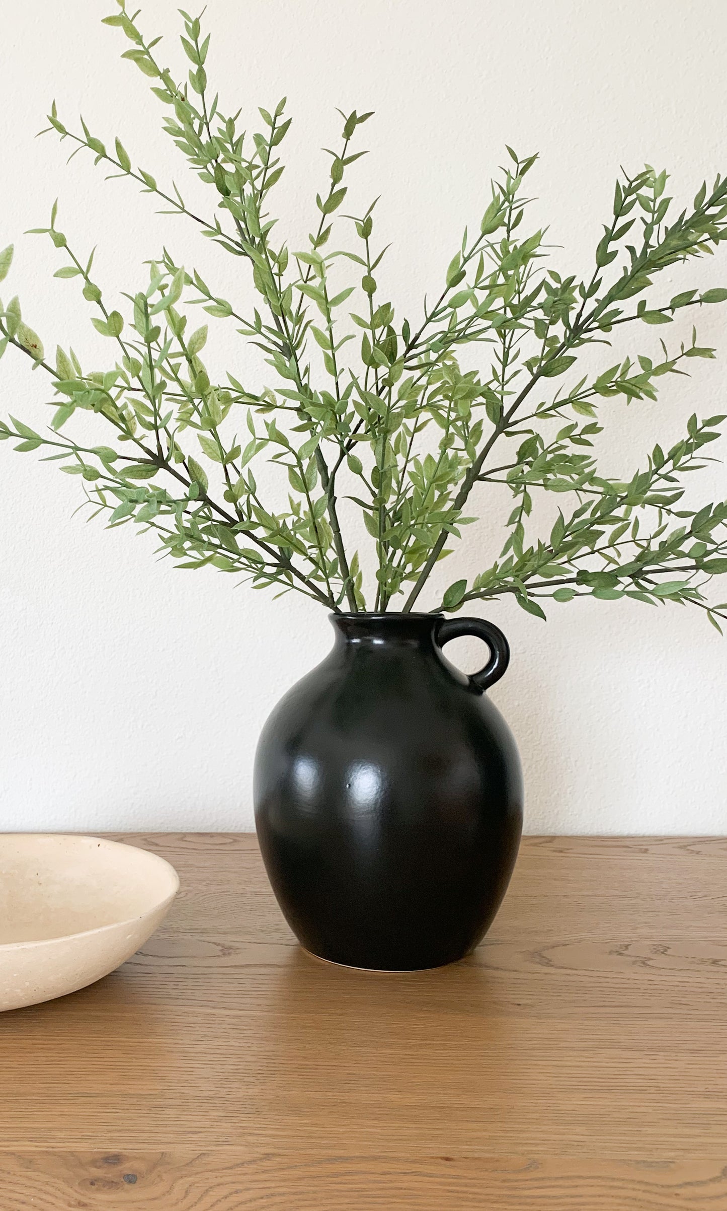 Black Kettle Vase
